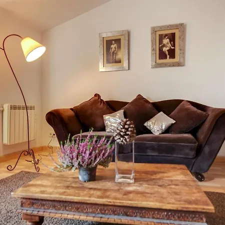 Fabulous 2 Bed With Terrace Close To Plaza Espana *