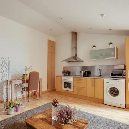 Apartment Fabulous 2 Bed With Terrace Close To Plaza Espana Barcelona