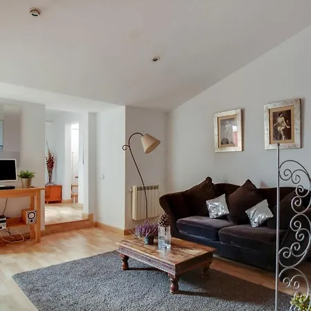 Fabulous 2 Bed With Terrace Close To Plaza Espana Apartment *